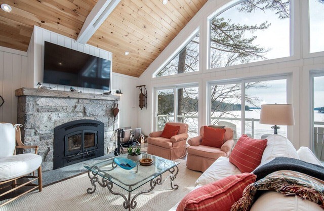 Greenwood Cottage, Lake Muskoka