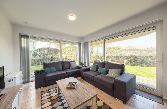 Ground floor apartment with large garden