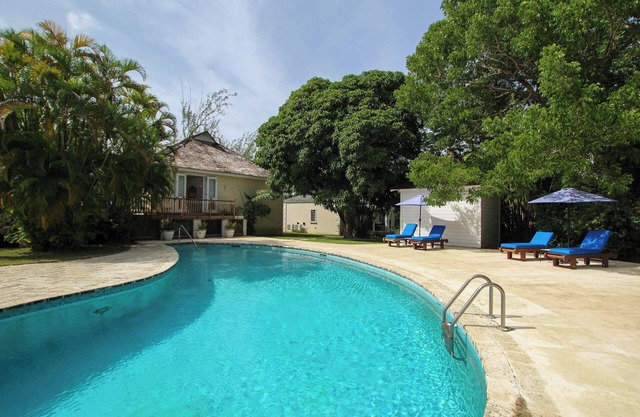 Group-Friendly Sandy Lane Stay with Big Pool - Byways