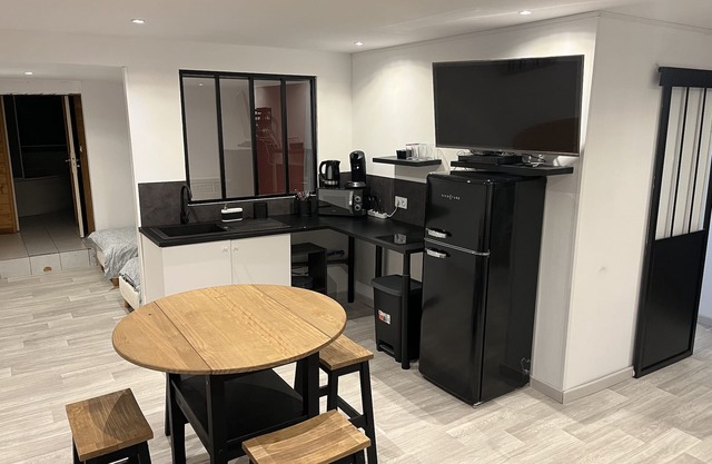 Group gite on the outskirts of Lyon Sleeps 39