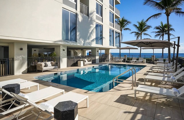 Group Vacation, 3 Spacious Units! Pool, Pets Allowed, Parking!