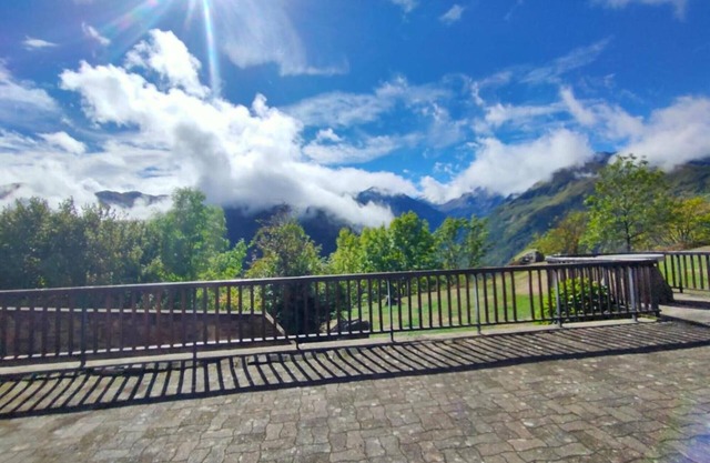 Guest House 'La Vingt-Sept - Chambre 4 Pers' with Mountain View, Shared Terrace and Private Garden