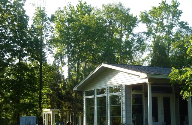 Guest House .Remote Luxurious living, Driving Range & swimming pool