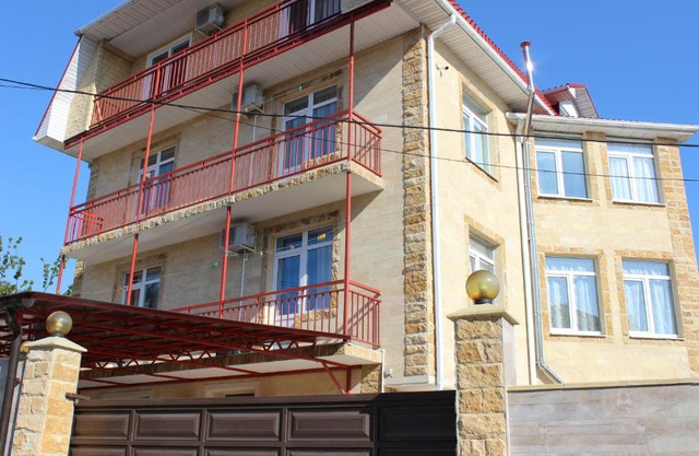 Guest House "Shafran"