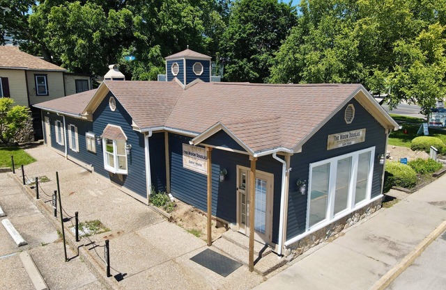 Guest House with a River View, located downtown Hannibal, MO—- No Cleaning Fee