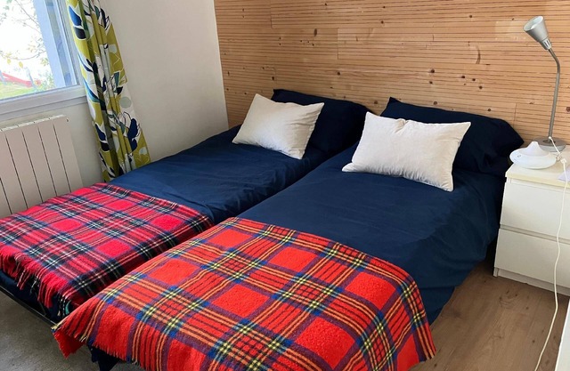 Guest room "Toulousaine arborée".