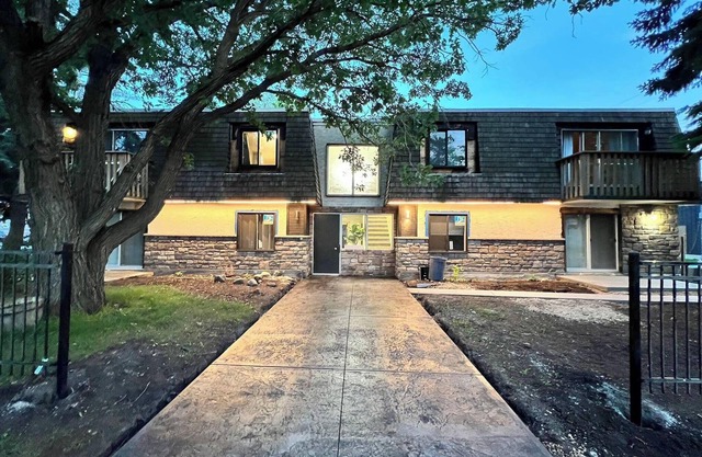 Guest Suite Close To Whtye Ave