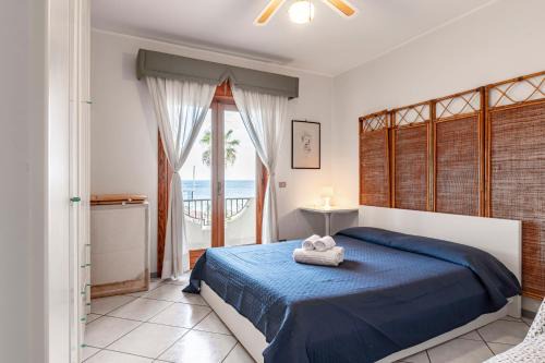 GuestHost - Casa Giovanna Lungomare Sea view