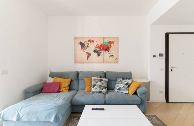 GuestHost - Milano 2 Bright Apartment