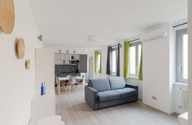 GuestHost - Modern Apartment Milano Precotto