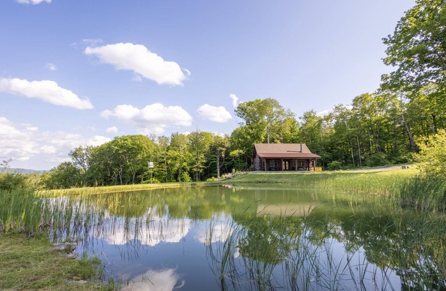 Guesthouse Cabin vacation rentals in Berkshire County