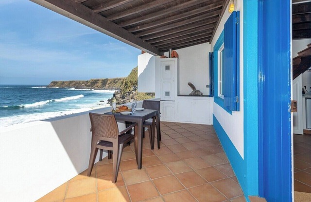 GuestReady - Beachfront Casa da Praia