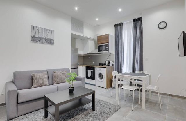 GuestReady - Beautiful Minimalist Central Flat