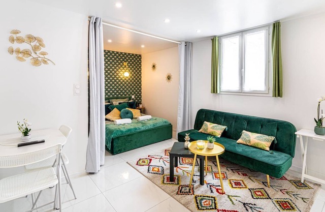 GuestReady - Emerald serenity in Nanterre
