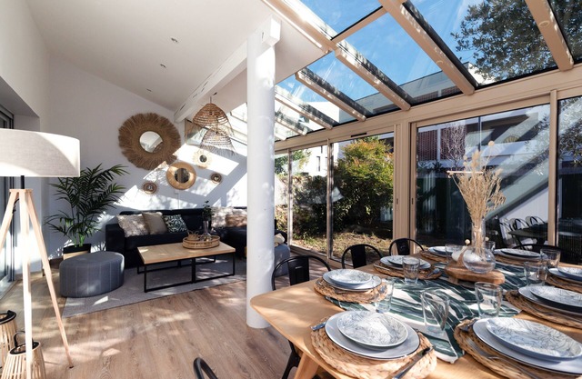 Guilhermy - Maison contemporaine avec jardin
