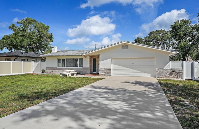 Gulf Breeze Getaway - 54th Ave