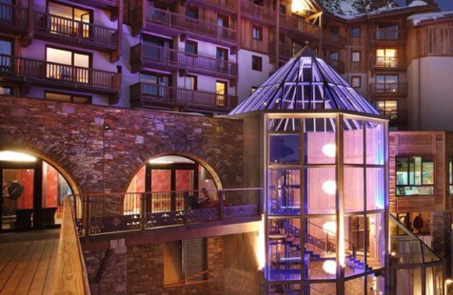 Hôtel Koh-I Nor by Les Etincelles