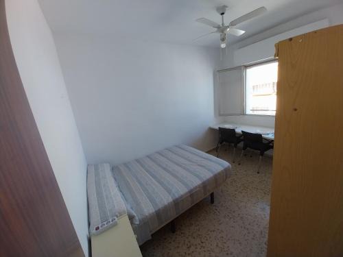 Habitación G mercadona con vistas a la calle