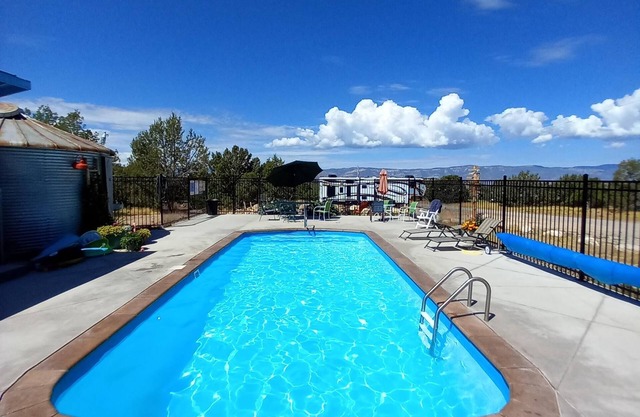 Hacienda Roja - The Juniper #5 at Wind Walker Homestead, Sleeps 8