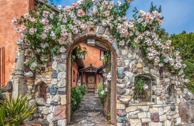 Hacienda Spa Aguajito: Gated Estate 23 acres towering oaks and Ocean Views