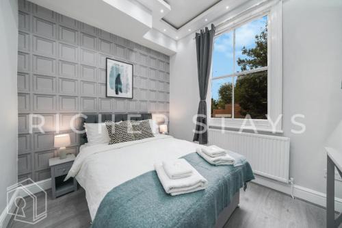 Hackney Deluxe Rooms