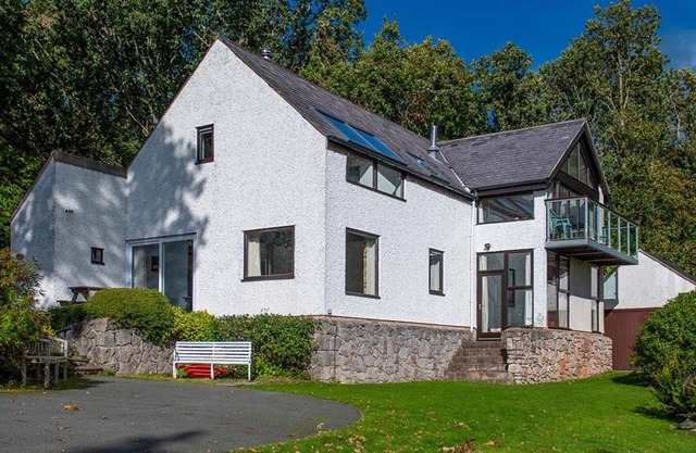 Hafod Rowen - Four Bedroom Cottage, Sleeps 8