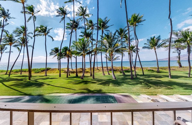 Hale Kai O Kihei Condo w/Ocean View, Shared W/D-Waves Await