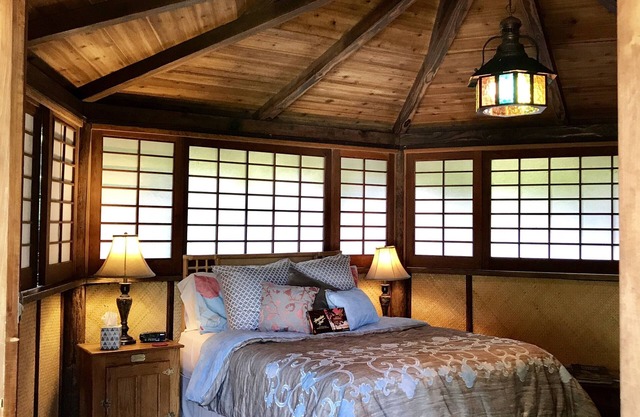 Hale Maluhia Country Inn