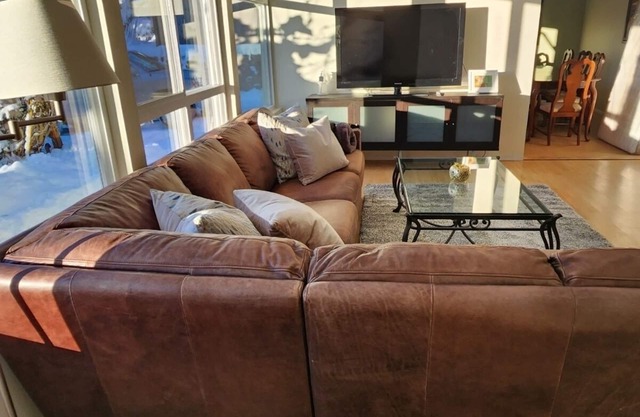 Half Acre of amazing privacy in Lynn Valley North Vancouver, BCnnSerenity