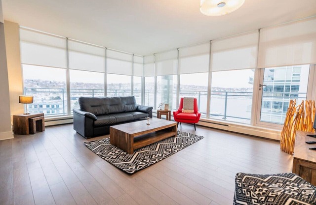 Halifax - Anchorage 2B1B