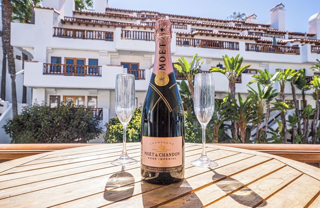 Hamilton Cove , Catalina With Zero Steps Includes Golfcart. Remodeled Unit.