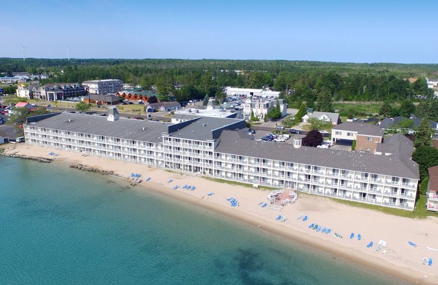 Hamilton Inn Select Beachfront