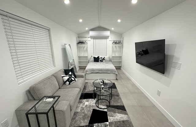 "Hamlin House" Studio