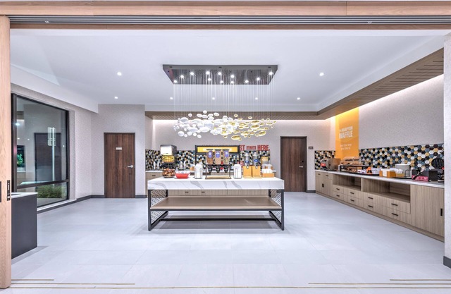 Hampton Inn & Suites Irving Hwy 183