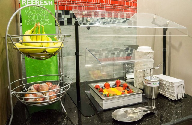 Hampton Inn & Suites Orlando-John Young Pkwy/S. Park