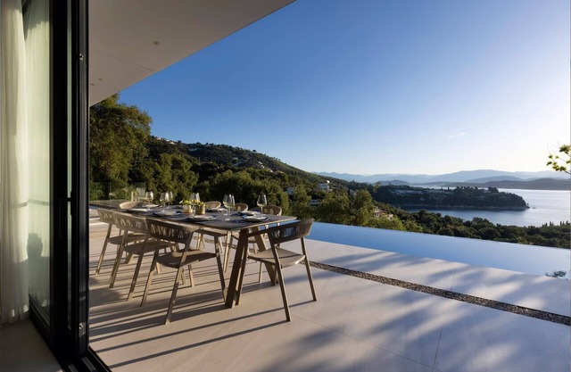 Hanassa - Four Bedroom Villa, Sleeps 8