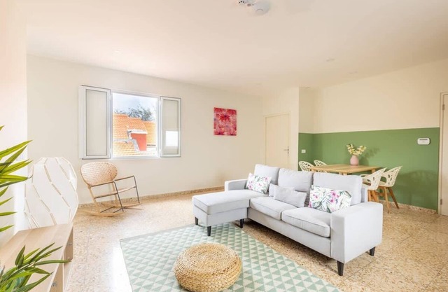 Hanchi Snoa ☆ City Centre ☆ 2BR ☆ Stylish Design