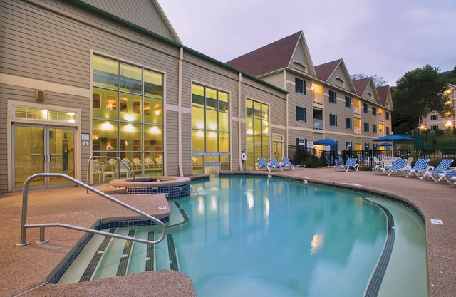 Hancock, MA: Studio w/Valley Views at All-Seasons Resort: Skiing, Hiking & More!