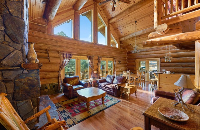 Hand-Hewn Log Cabin on 21 Secluded Acres. 1 Mile from Wind Cave NP