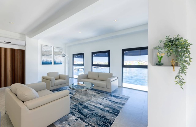 Handelskade's Grand Historical Penthouse: Refined Luxury Living