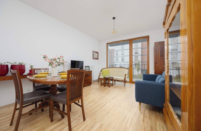 Handelsmana 7 Warsaw | Climatic Apartment | Parking & Balcony | Apartment for Bu