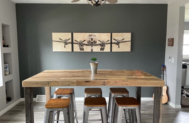 Hang out at The Hangar! Newly remodeled, beautiful home, fully furnished.