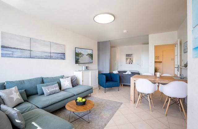 -HANSEAT- AM HANG 3-5 direct beach location-