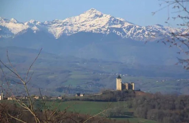 Happiness: gîte facing the Pyrenees
