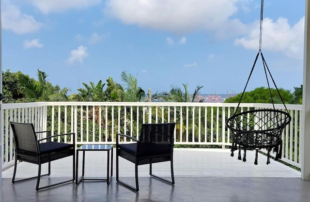 Harbour View House