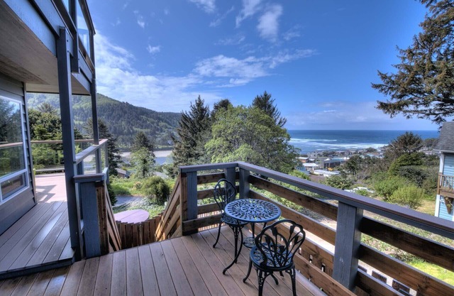 Harmony at the Beach! Gorgeous Ocean & Bay Views! Bring your Dog! Hot Tub!