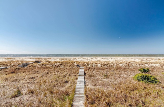 Harmony Cottage is a 4 BR/4.5 BA Oceanfront Retreat!