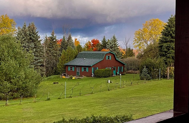 HARRISON’S HIDEAWAY - A Little Piece of Heaven on Earth!