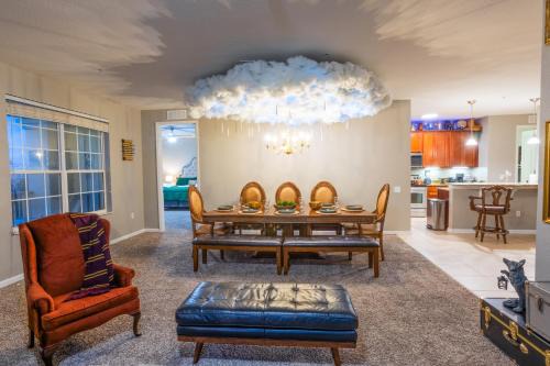 Harry Potter Themed Luxury Condo at Vista Cay Resort in front of Epic, near Universal, Sea World and Convention Center