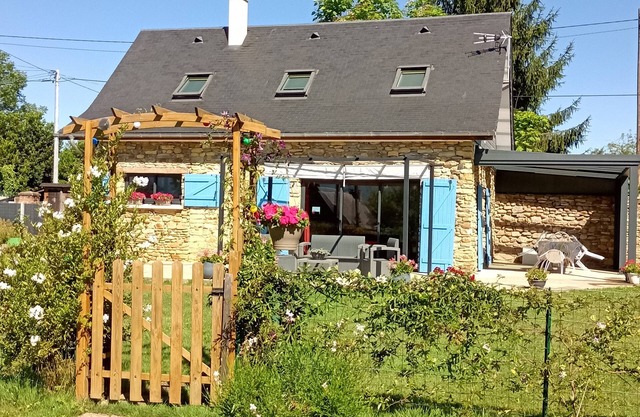 HAUTES PYRENEES INDEPENDANT GITE COCOONING 4 P TOUT CONFORT ARTIGUEMY 65130